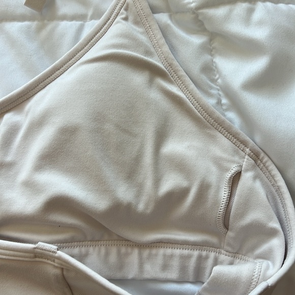 Gymshark sports bra light blush pink color size small - Picture 4 of 4